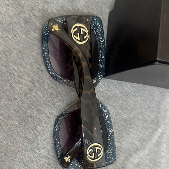 Gucci Teal and Black Women's Sunglasses - Picture 12 of 14